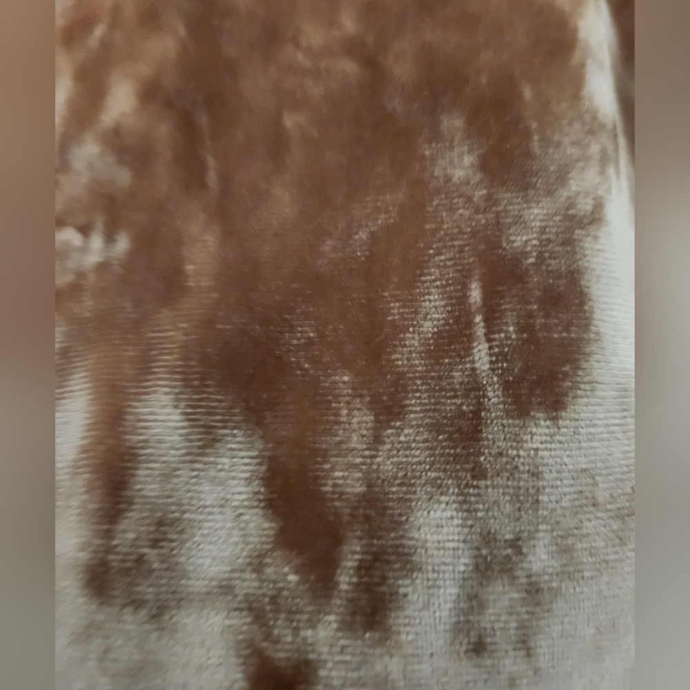 Hollister Women's Crushed Velvet Tank Top, Taupe, XS - Picture 5 of 9